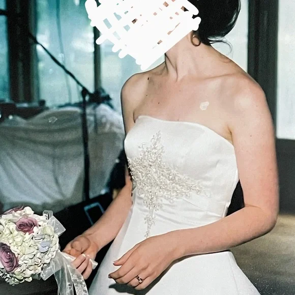 Strapless beaded wedding gown - Picture 3 of 6